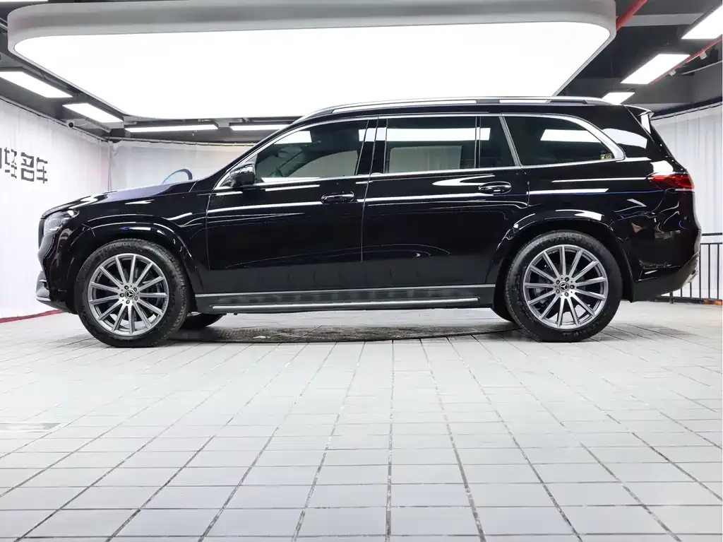 Mercedes-Benz GLS — фото 6