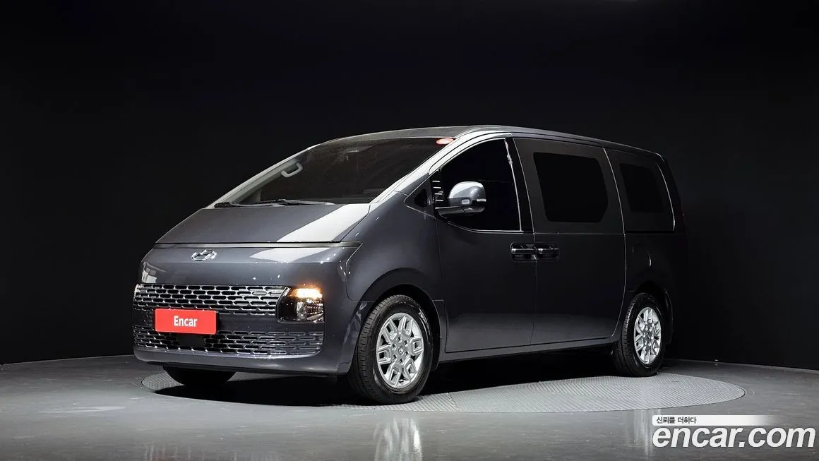 Hyundai Staria — фото 1