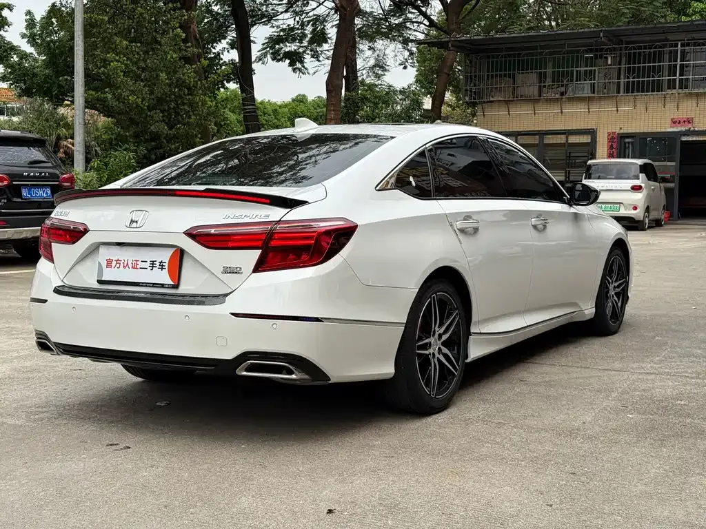 Honda Inspire — фото 10