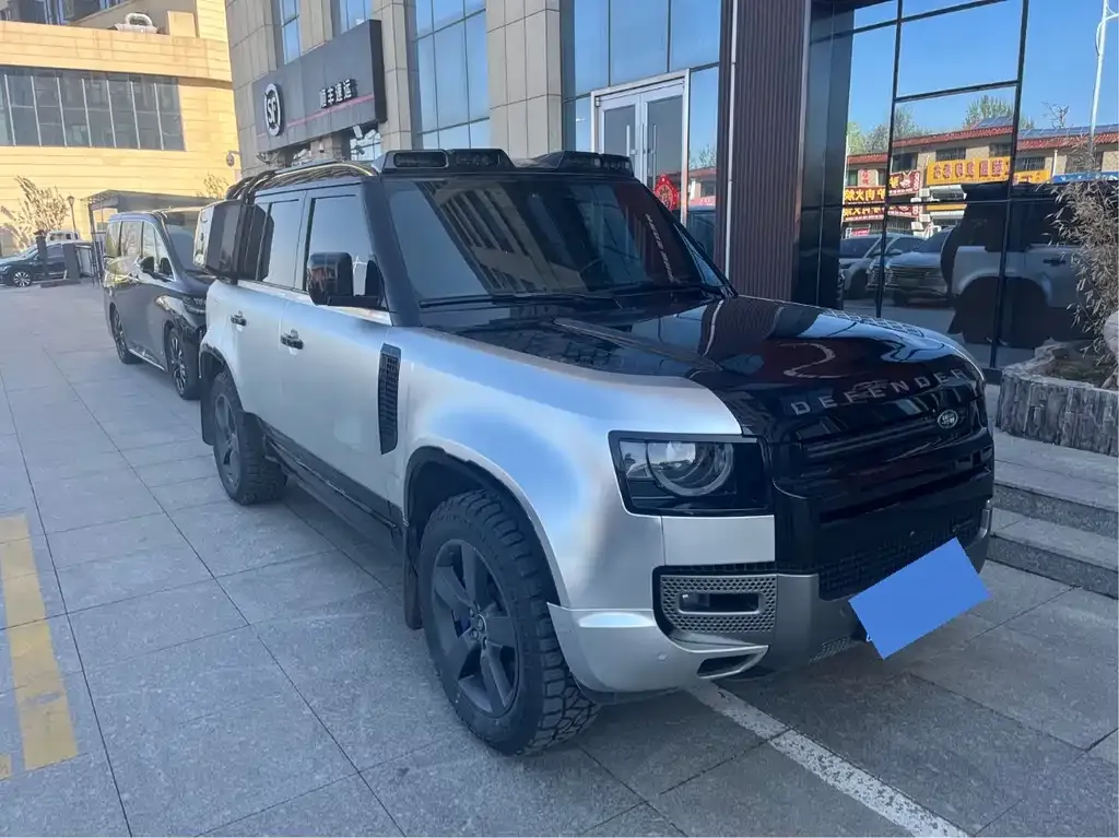 Land Rover Defender — фото 1