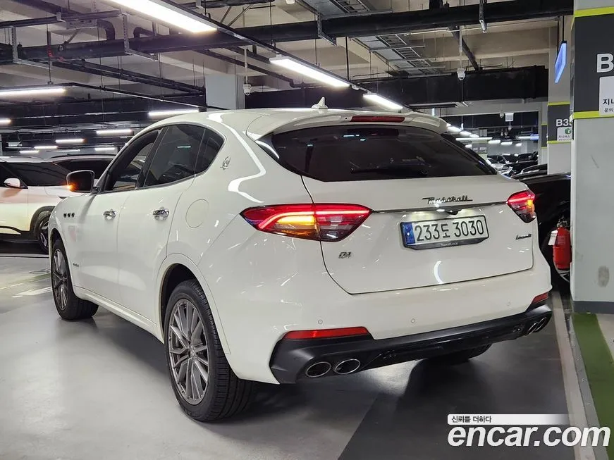 Maserati Levante 2021 из KR, фото 2