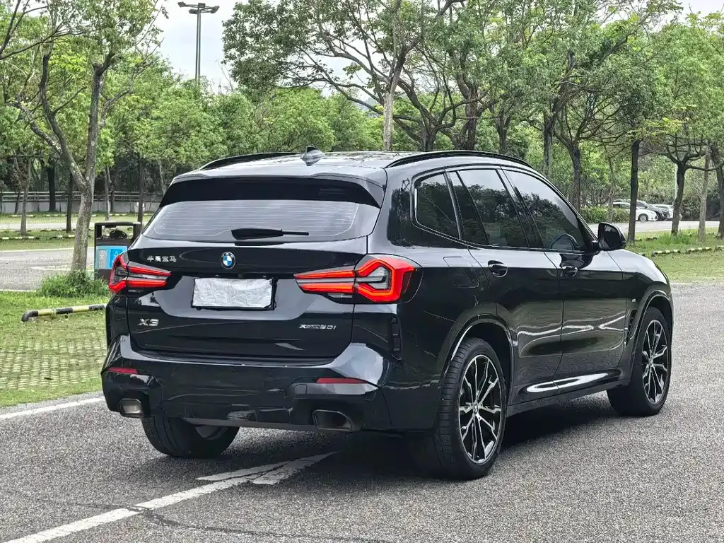 BMW X3 — фото 7