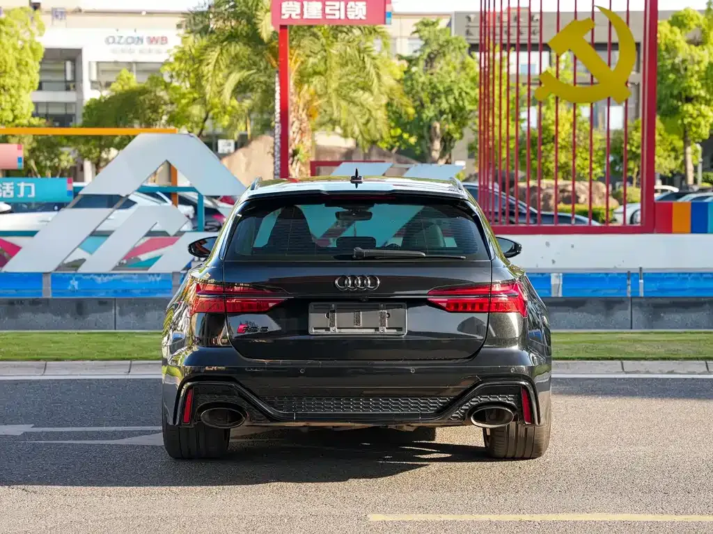 Audi RS 6 2024 из CN, фото 6