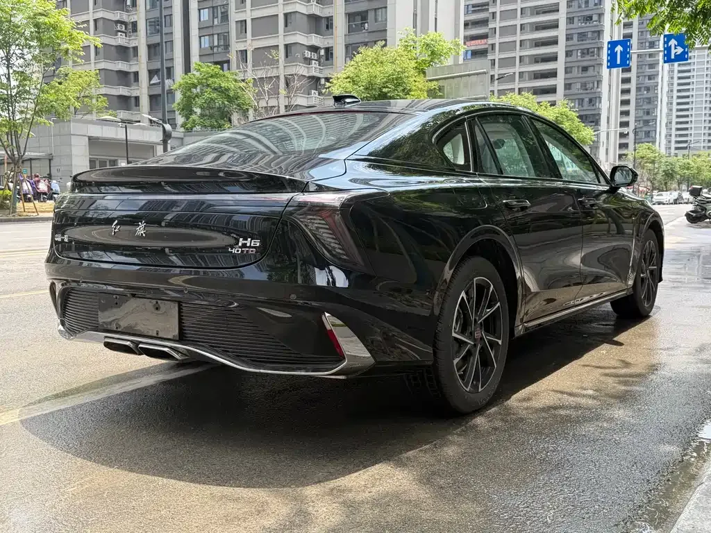 Hongqi H6 — фото 10