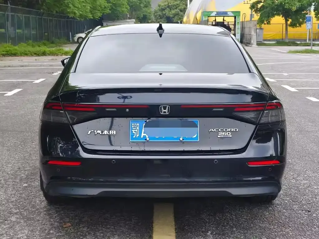 Honda Accord — фото 5