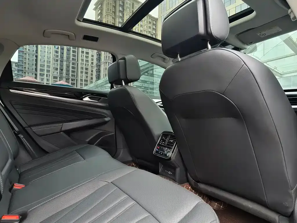Volkswagen Passat — фото 2
