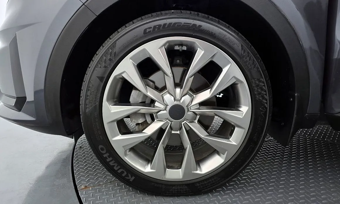 Kia Sorento — фото 7