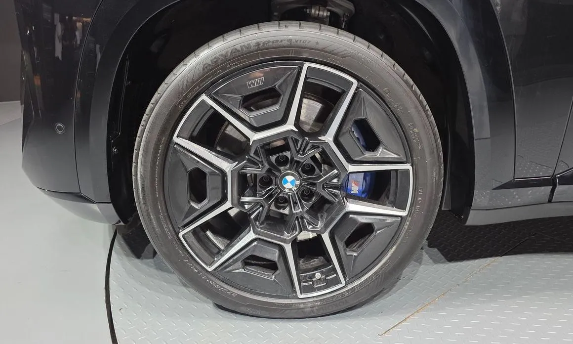 BMW XM 2024 из KR, фото 2