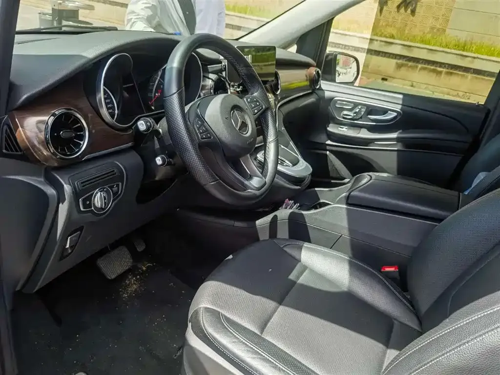 Mercedes-Benz V-Class 2021 из CN, фото 2