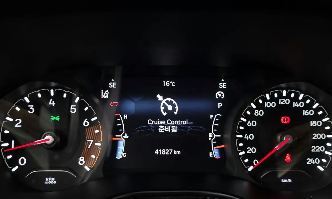 Jeep Compass 2022 из KR, фото 9