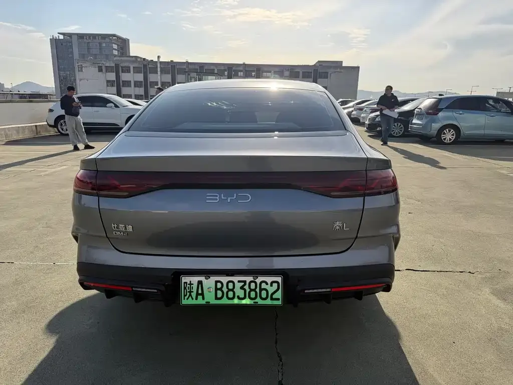 BYD Qin L — фото 8