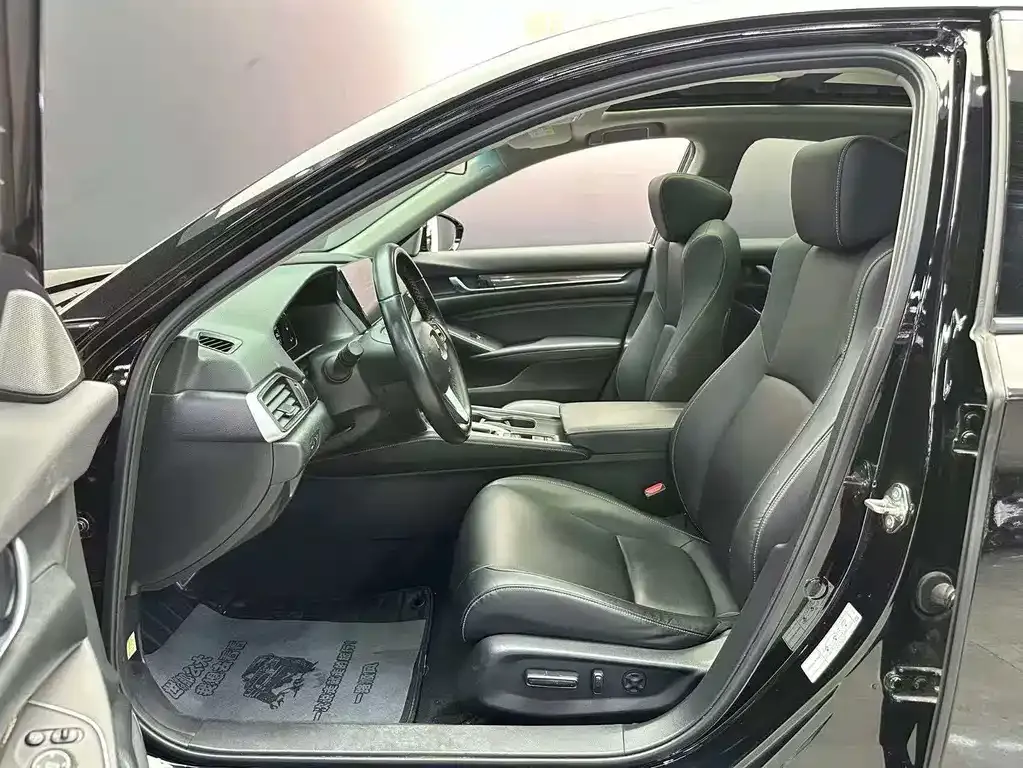 Honda Accord — фото 3