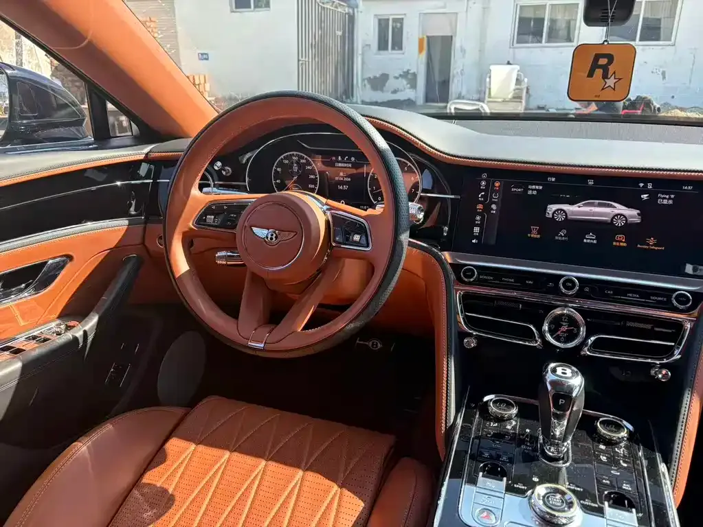Bentley Flying Spur — фото 8