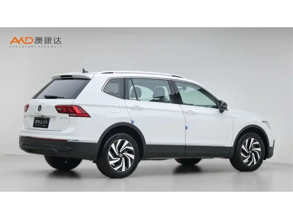 Volkswagen Tiguan L — фото 7