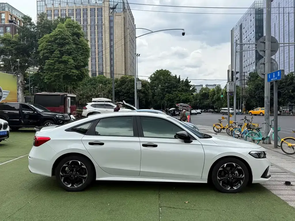 Honda Civic — фото 10