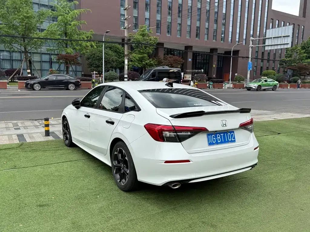 Honda Civic — фото 5