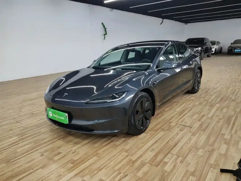 Tesla Model 3 — фото 6