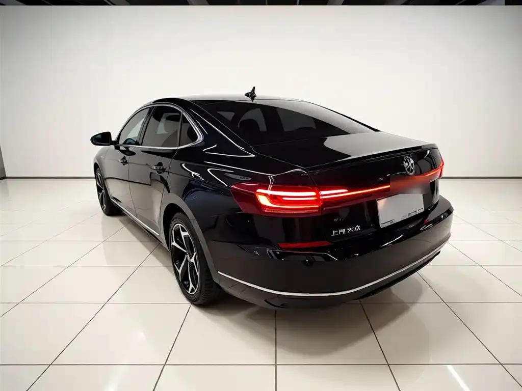 Volkswagen Passat — фото 4
