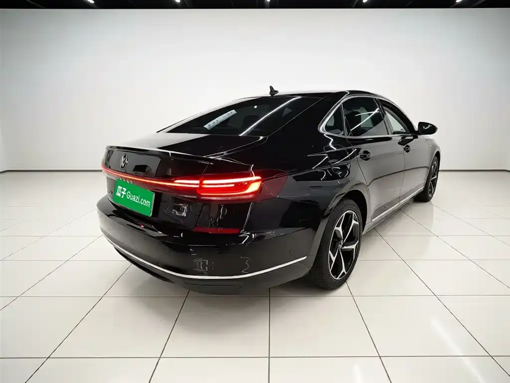 Volkswagen Passat — фото 7
