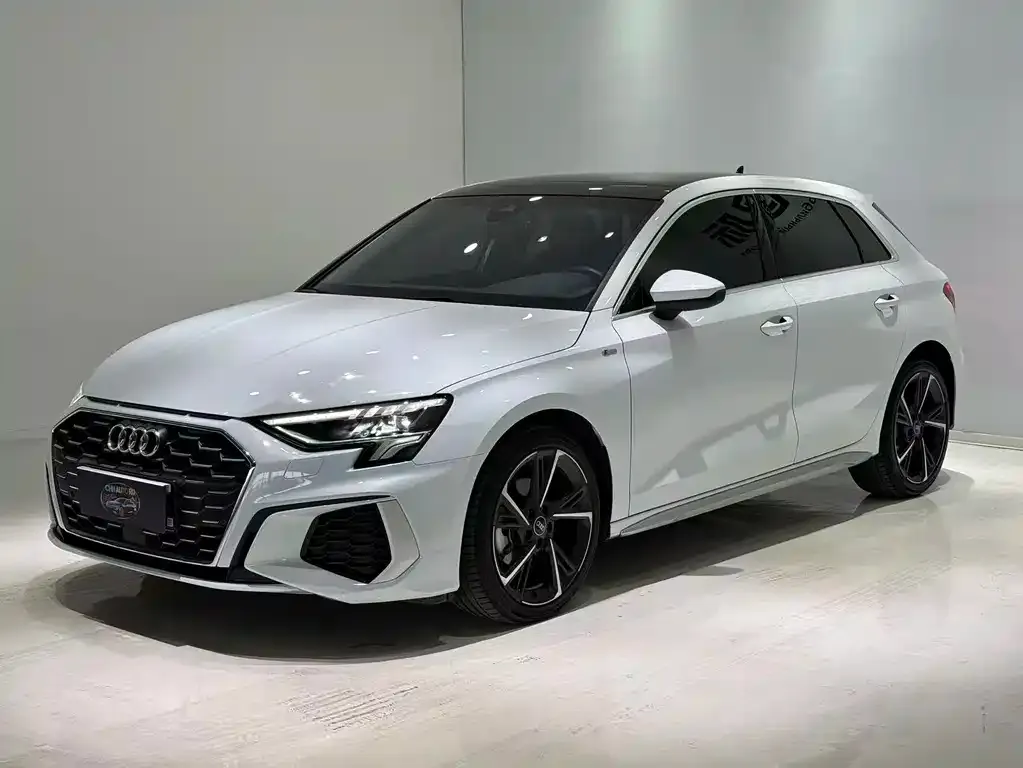 Audi A3 — фото 1