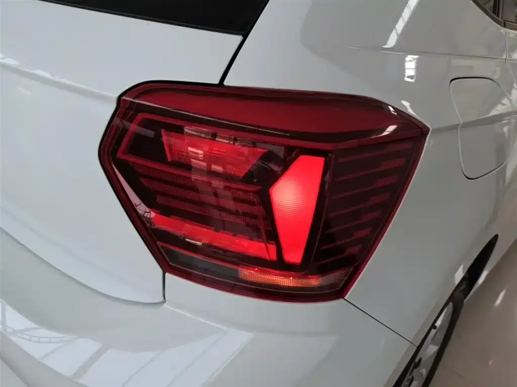 Volkswagen Polo 2023 из CN, фото 8