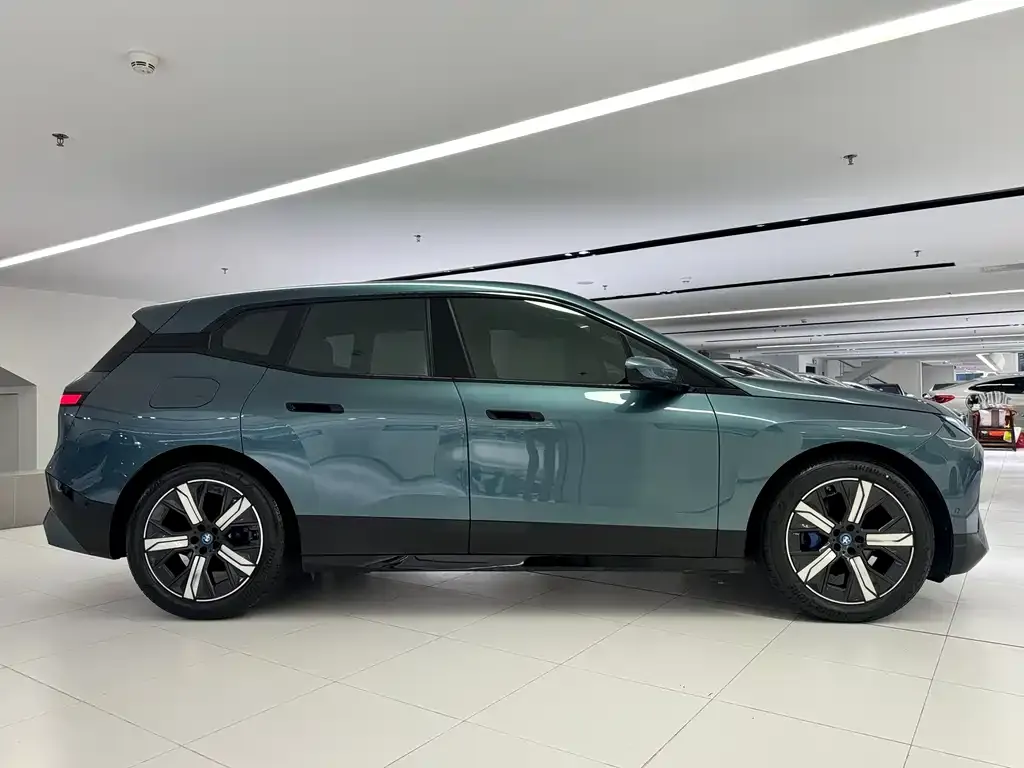 BMW iX 2025 из CN, фото 3