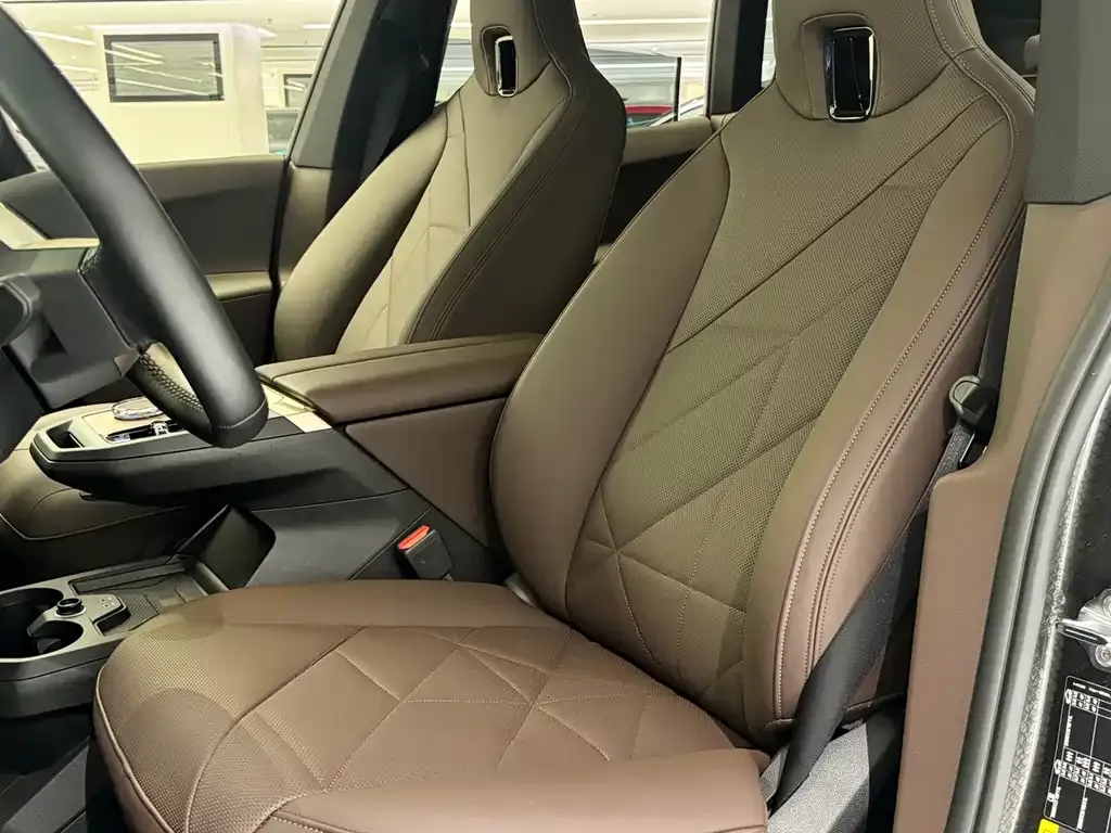 BMW iX 2025 из CN, фото 6