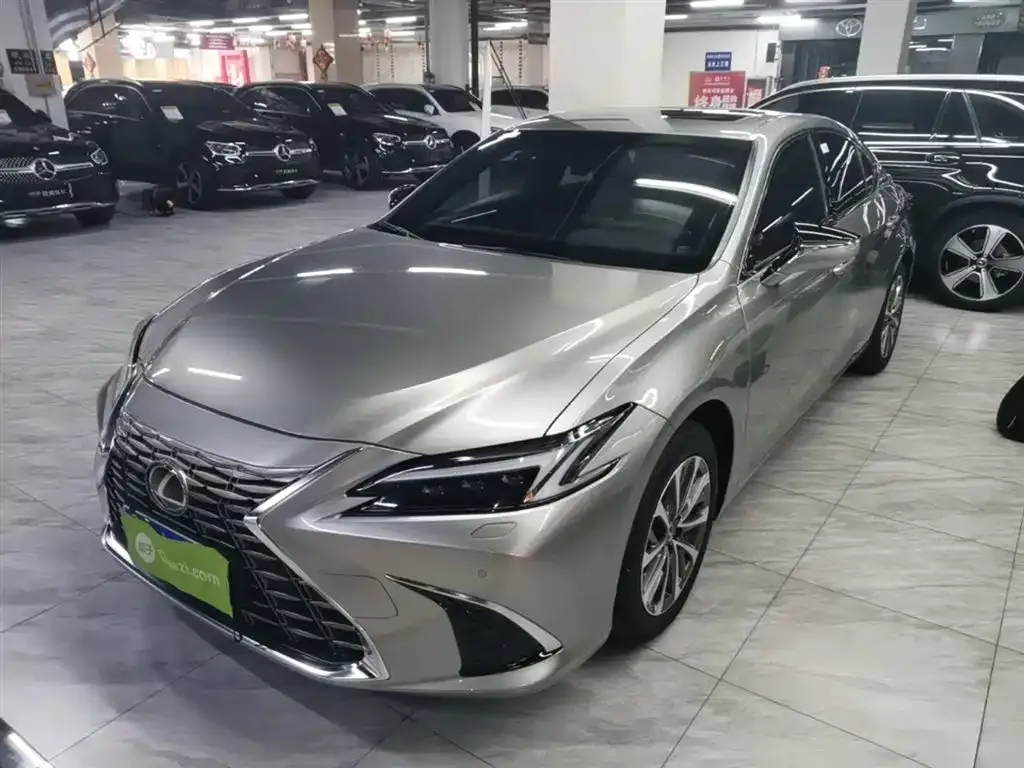 Lexus ES — фото 9