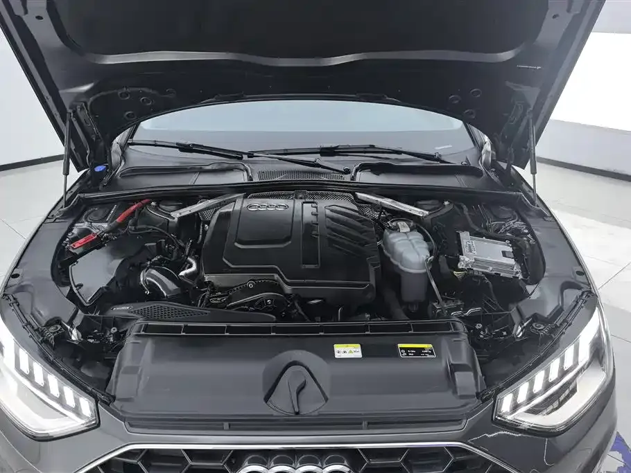 Audi A4L — фото 5