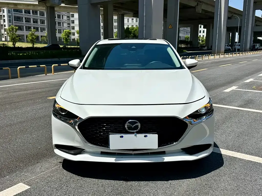 Mazda 3 Axela 2023 из CN, фото 9