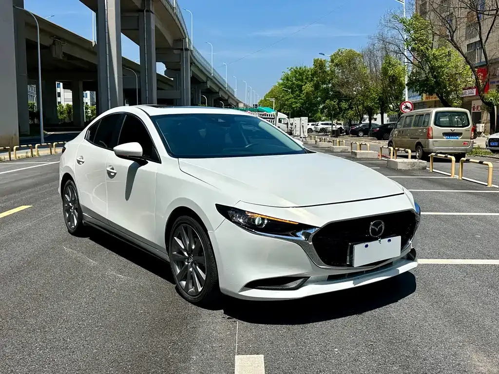 Mazda 3 Axela 2023 из CN, фото 6