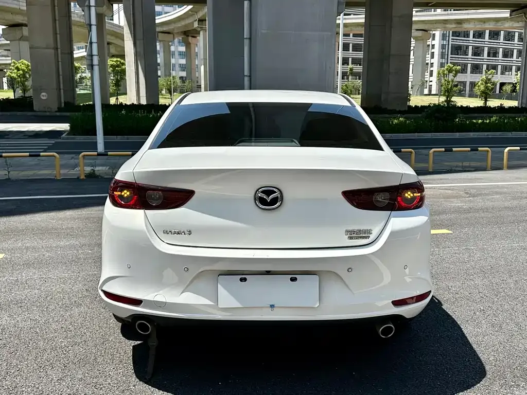 Mazda 3 Axela 2023 из CN, фото 5