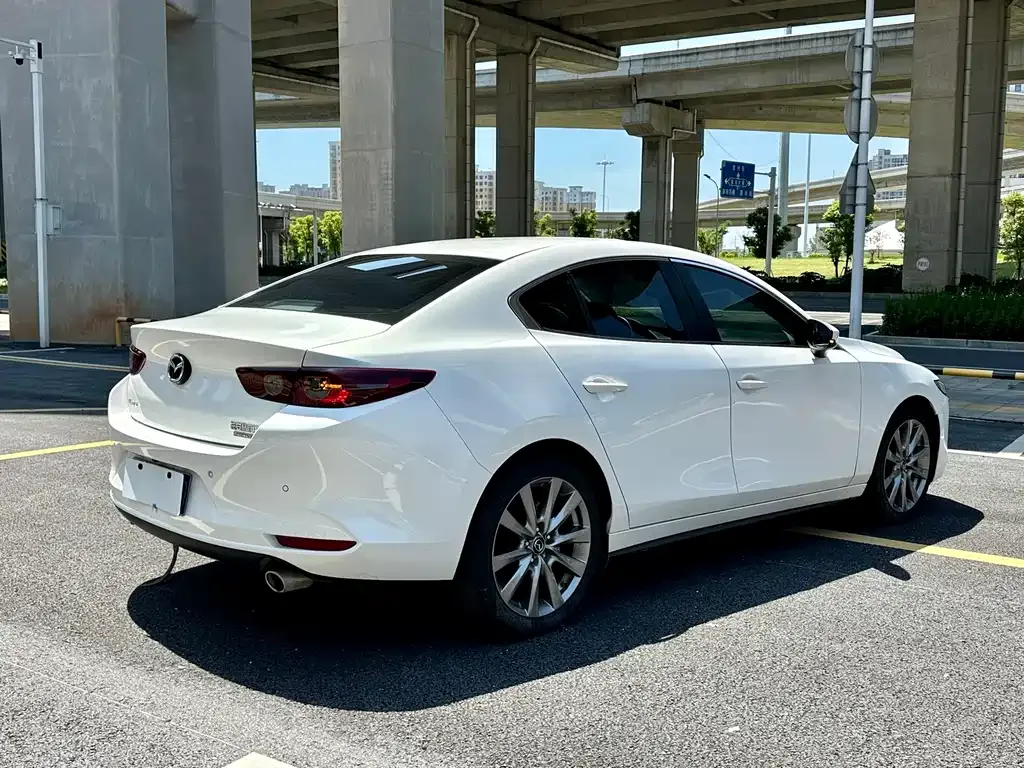 Mazda 3 Axela 2023 из CN, фото 10
