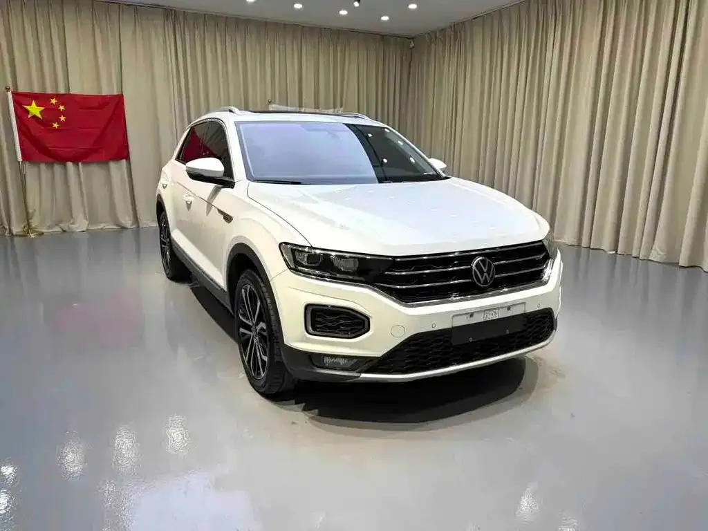 Volkswagen T-Roc — фото 6