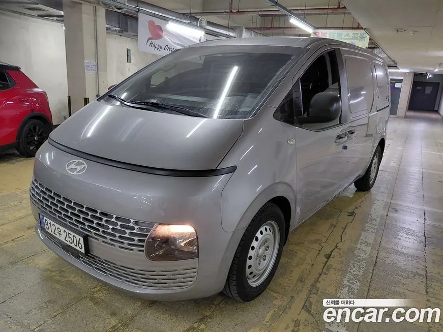 Hyundai Staria — фото 1