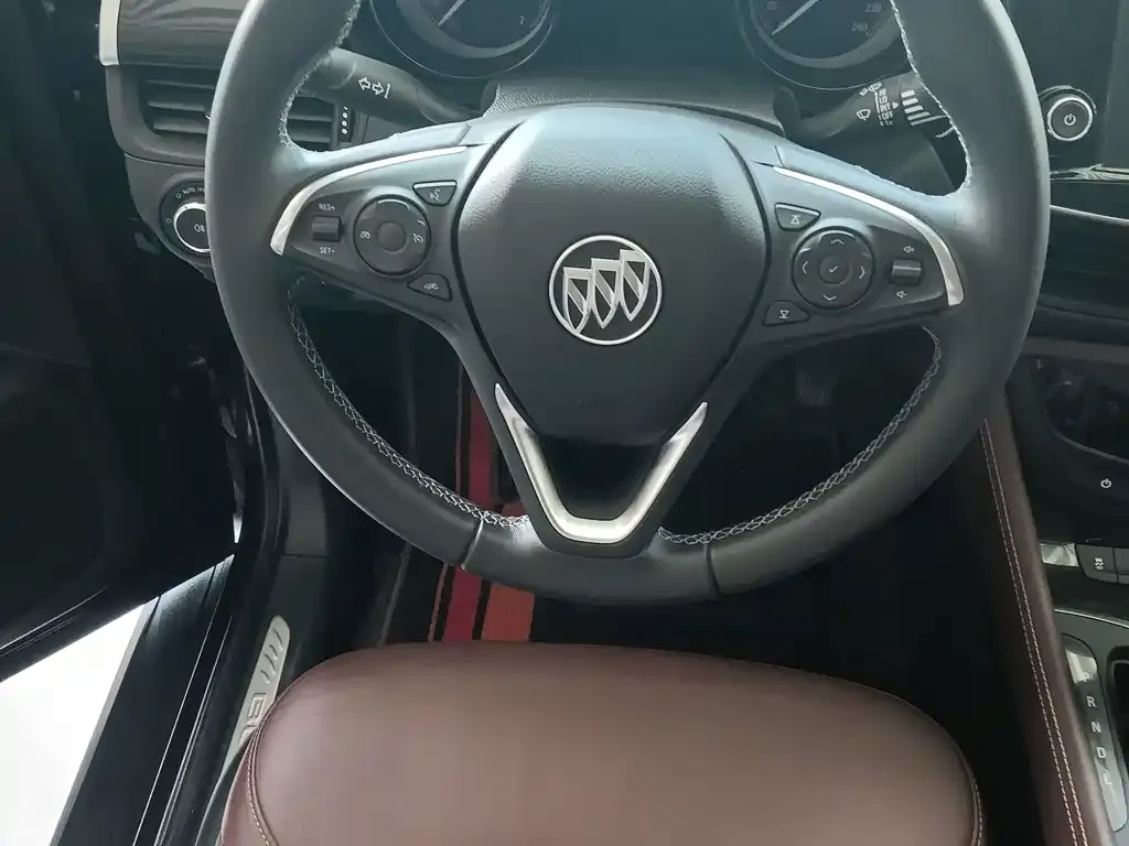 Buick Envision Plus — фото 3