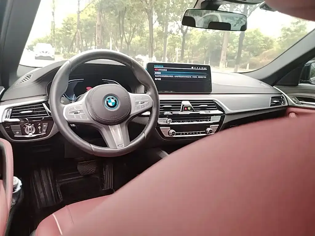 BMW 5 Series New Energy — фото 2