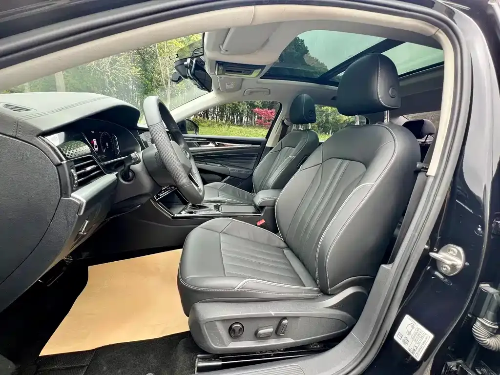 Volkswagen Passat — фото 8