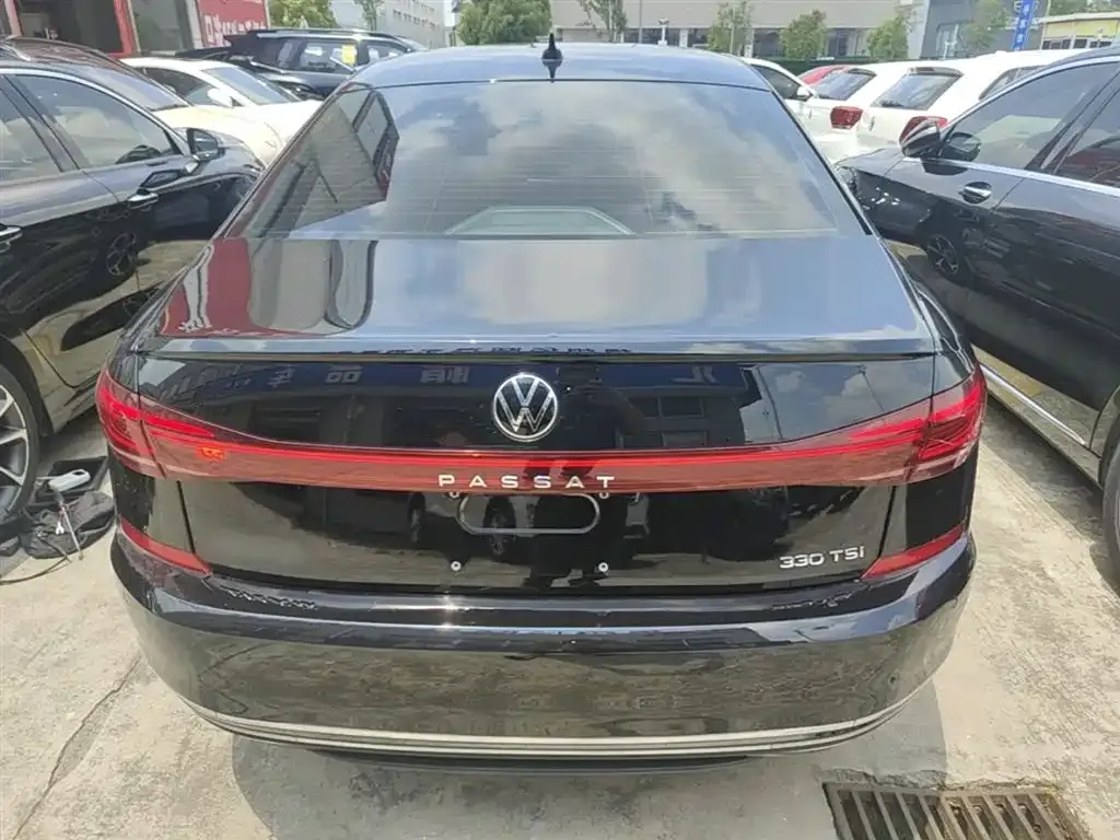 Volkswagen Passat — фото 3