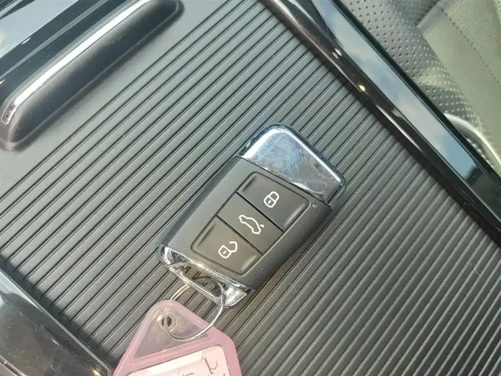 Volkswagen Passat — фото 5