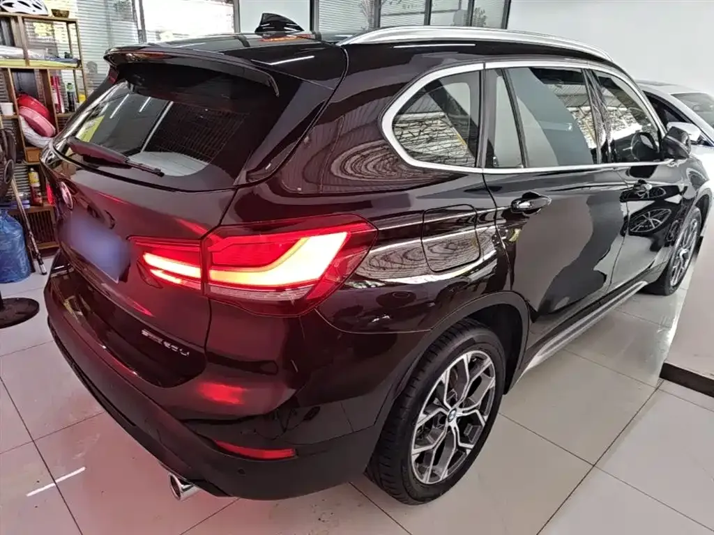 BMW X1 2021 из CN, фото 10