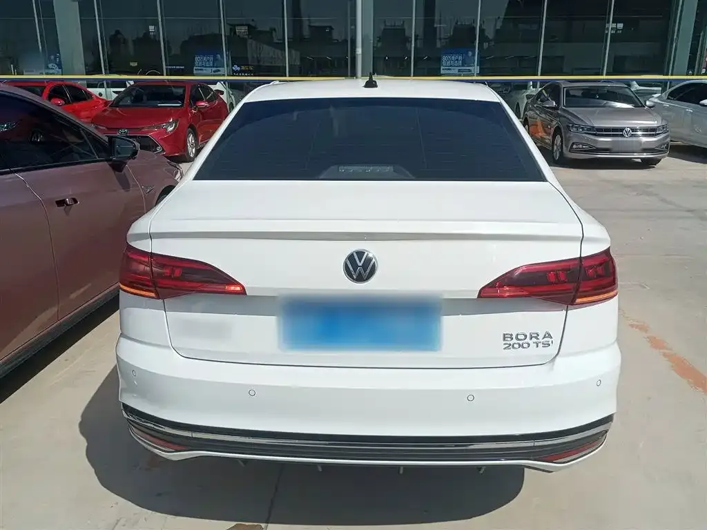 Volkswagen Bora 2024 из CN, фото 5