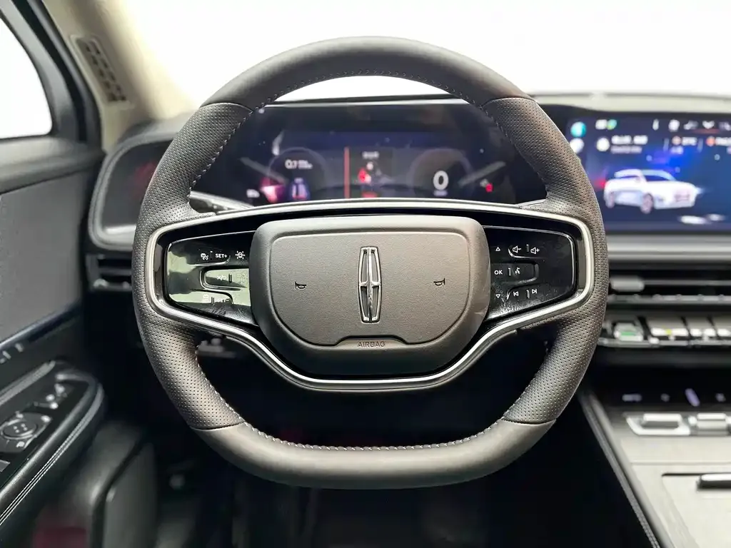 Lincoln Corsair — фото 10