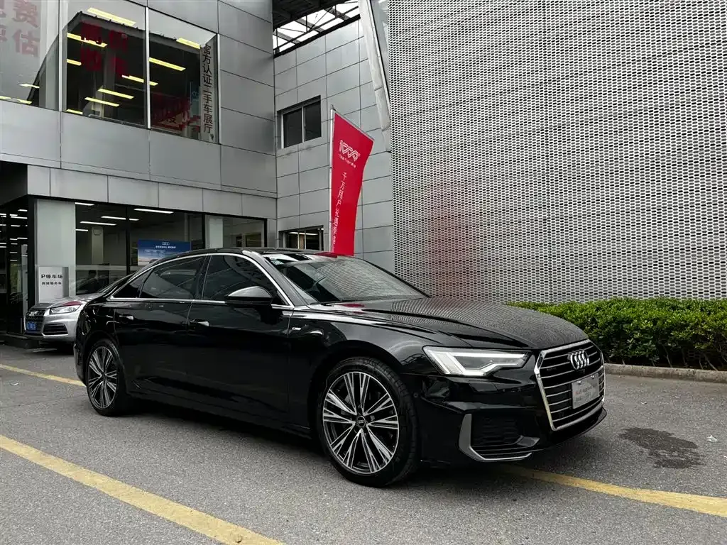 Audi A6L — фото 10