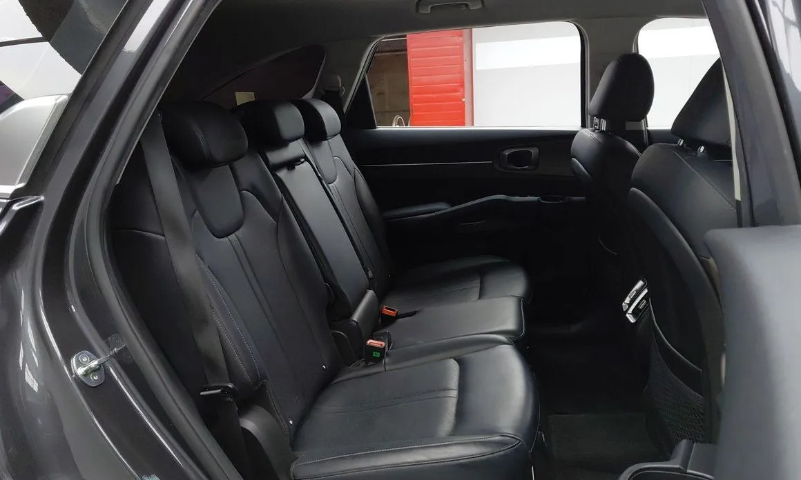 Kia Sorento — фото 7