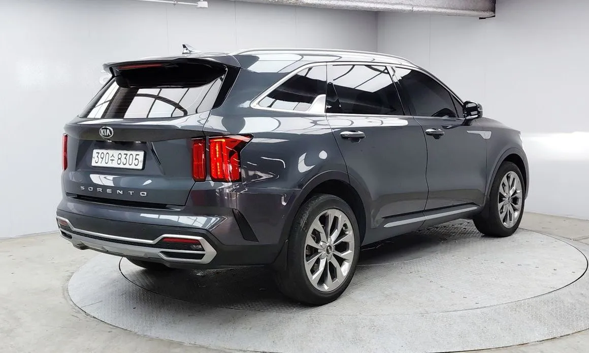 Kia Sorento — фото 8