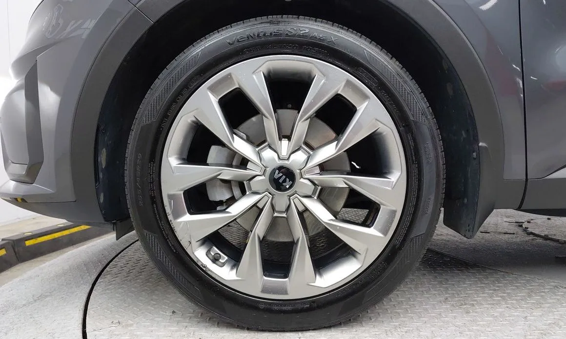 Kia Sorento — фото 10