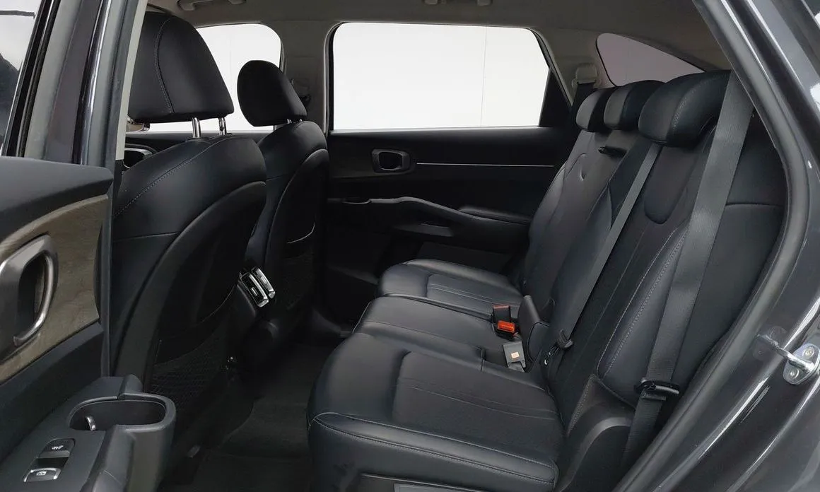 Kia Sorento — фото 5