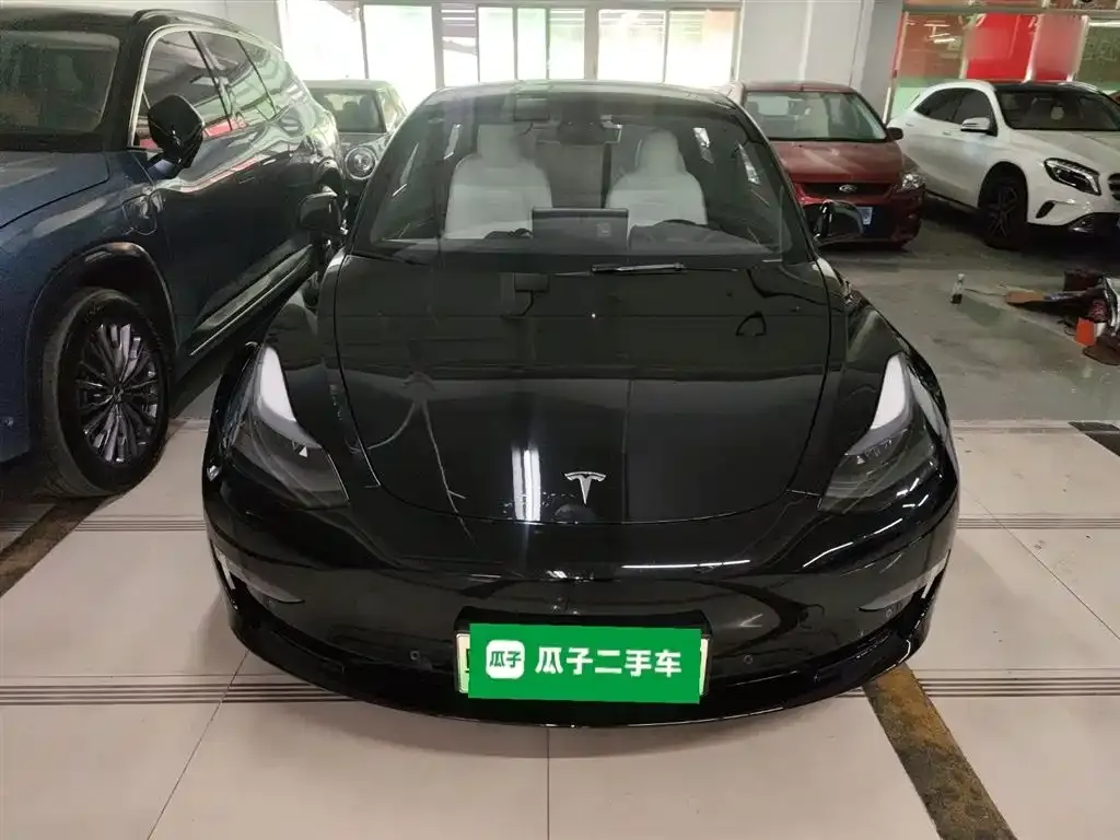 Tesla Model 3 — фото 4