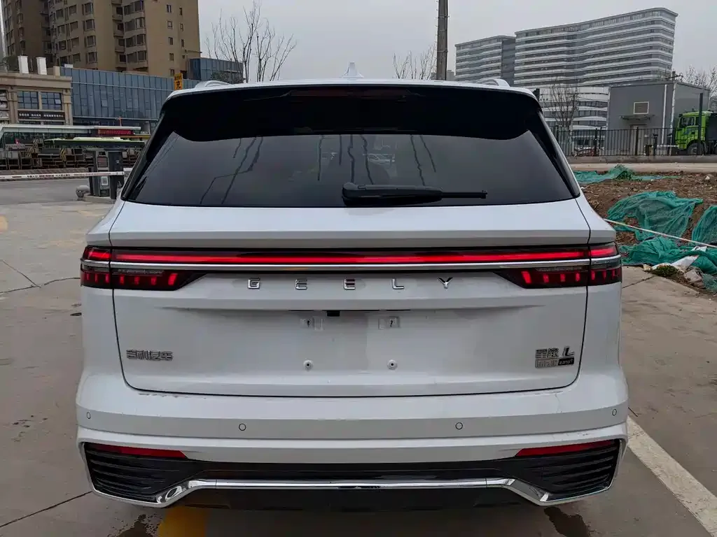 Geely Xingyue L — фото 9